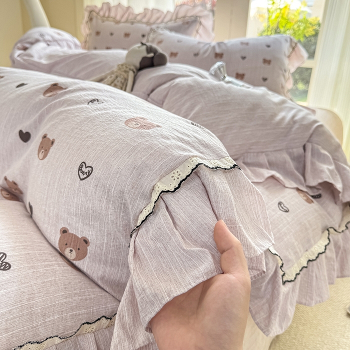 91家纺网 家纺一手货源 找家纺 大麦家纺 2026新款水洗色织棉麻花边四件套 甜心咔熊