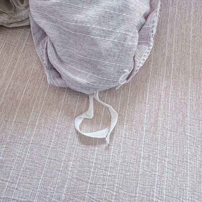 91家纺网 家纺一手货源 找家纺 大麦家纺 2026新款水洗色织棉麻花边四件套 枝含羞