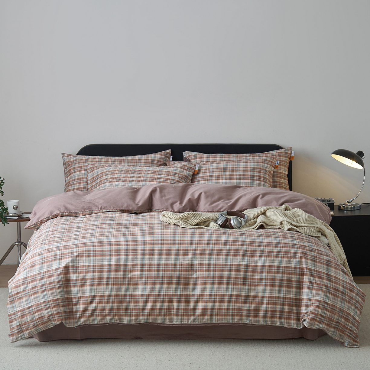 91家纺网 家纺一手货源 找家纺 简宜家居（朝初家纺） 2026新款简约格子40支13070纯棉全棉四件套 赤茶格