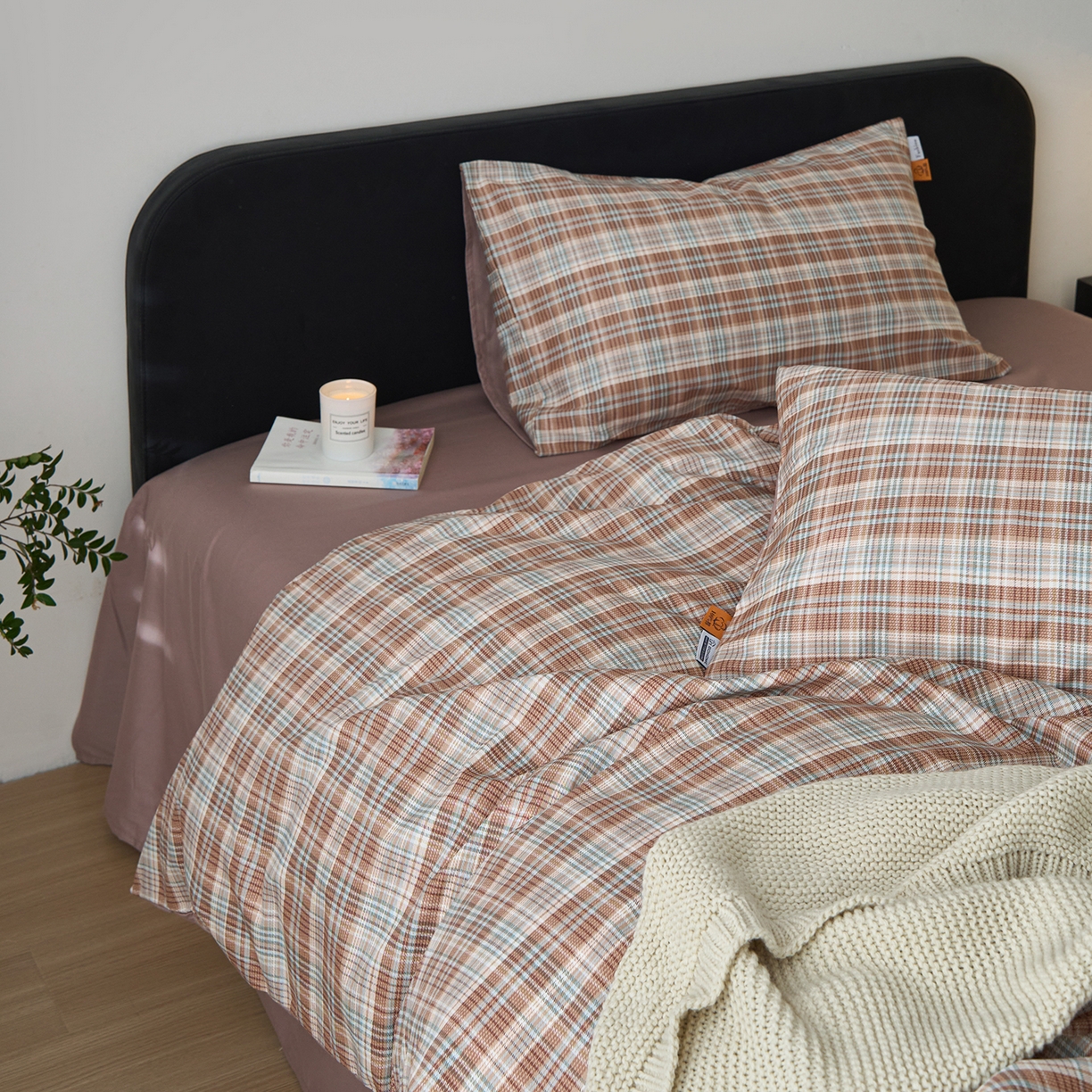 91家纺网 家纺一手货源 找家纺 简宜家居（朝初家纺） 2026新款简约格子40支13070纯棉全棉四件套 赤茶格