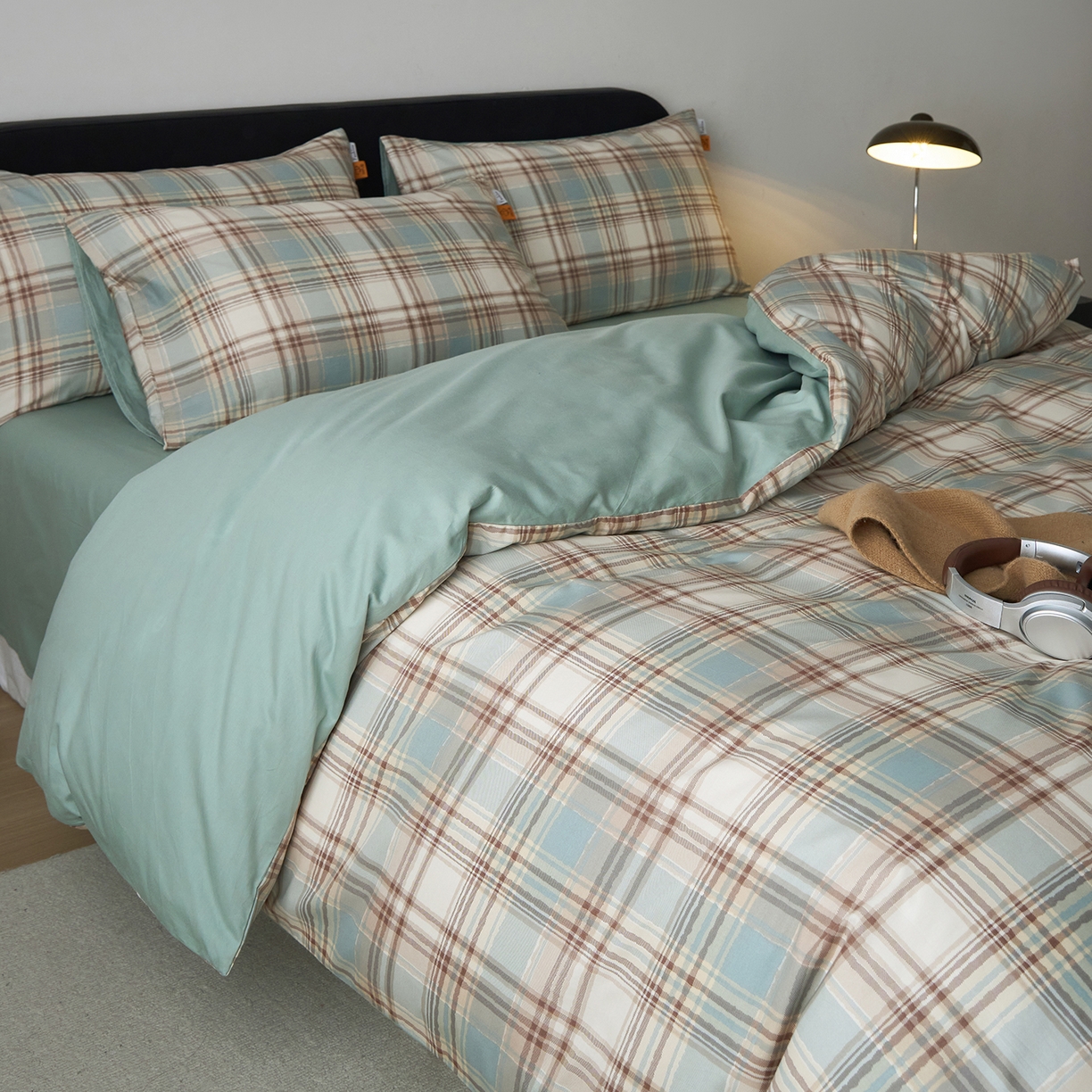 91家纺网 家纺一手货源 找家纺 简宜家居（朝初家纺） 2026新款简约格子40支13070纯棉全棉四件套 英伦-蓝咖