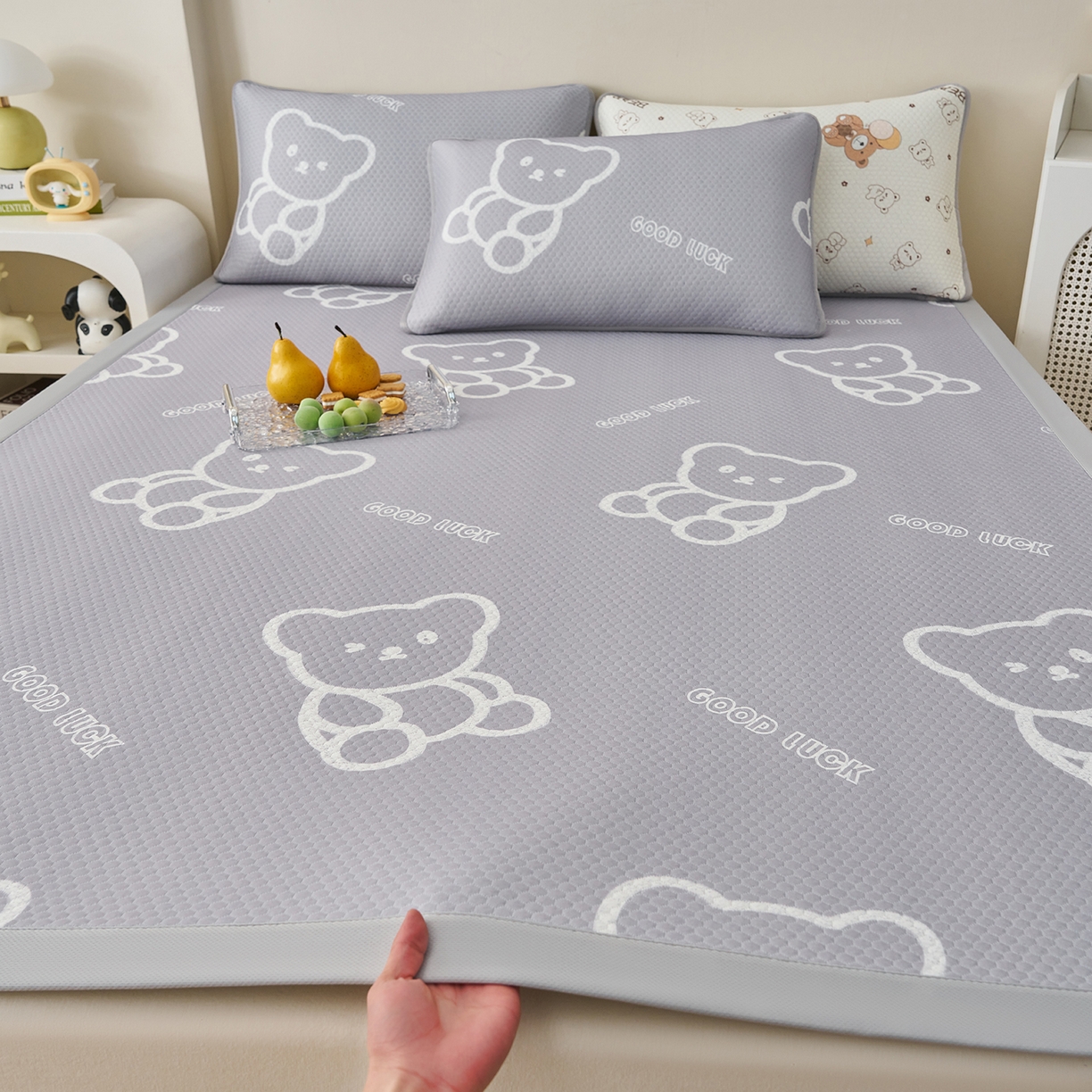 91家纺网 家纺一手货源 找家纺 （总）家品罗兰 2026新款夏季A类印花冰豆豆凉席三明治透气网冰丝凉席家用双人冰丝席床单-大床图