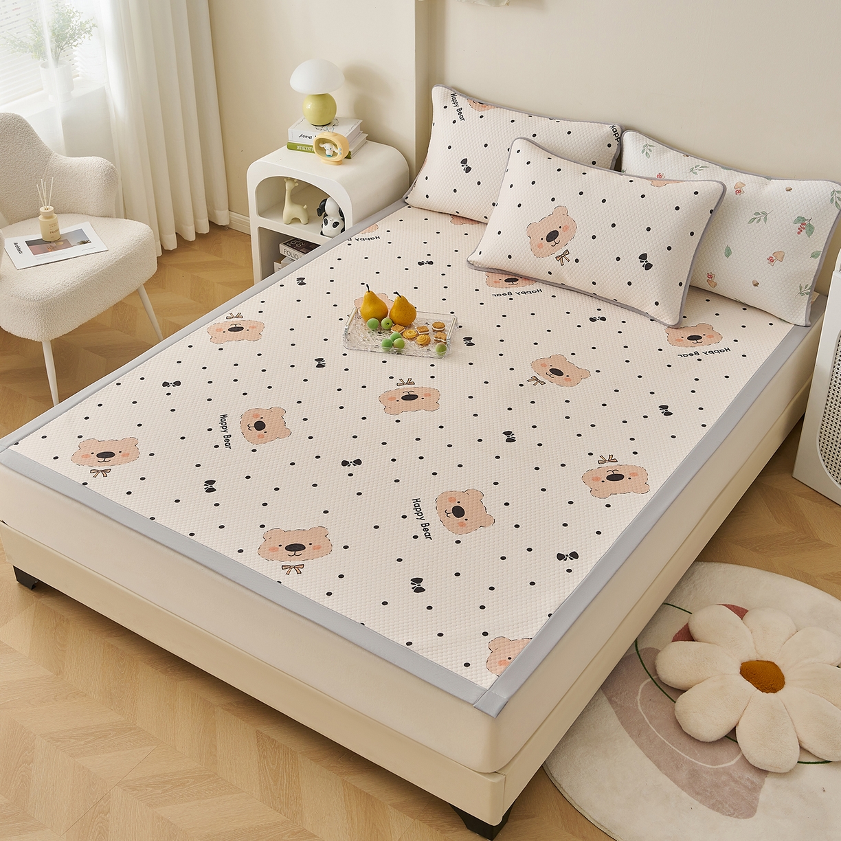 91家纺网 家纺一手货源 找家纺 家品罗兰 2026新款夏季A类印花冰豆豆凉席三明治透气网冰丝凉席家用双人冰丝席床单-大床图 抱抱熊