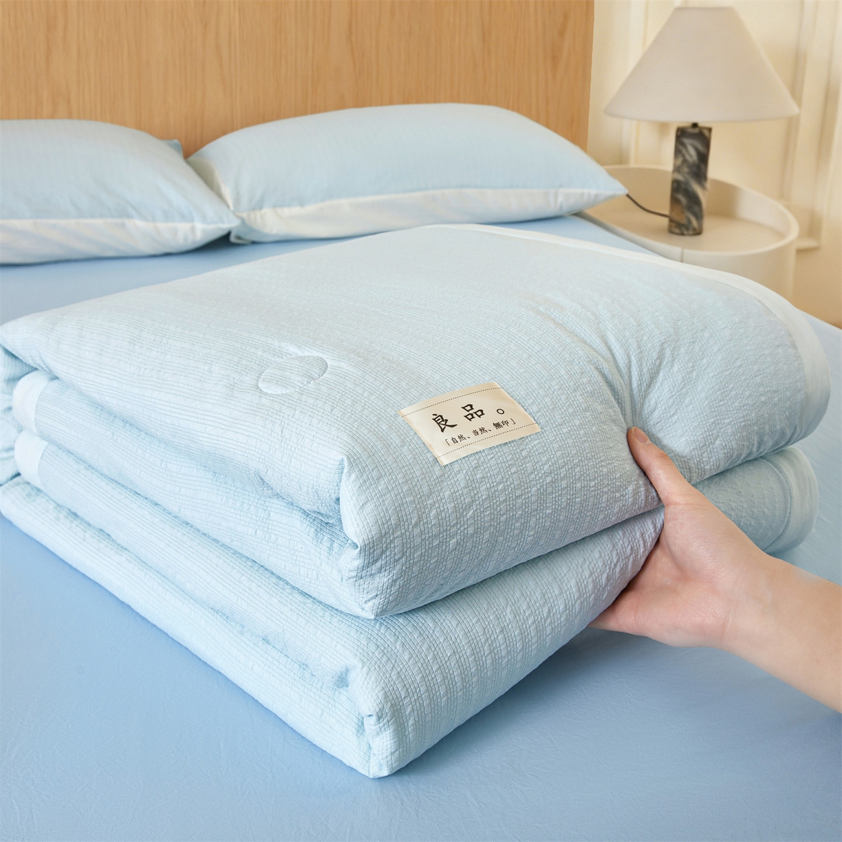 91家纺网 家纺一手货源 找家纺 招财星家纺 2026新款A类奶芙棉大豆夏被四件套空调被被子夏凉被芯薄被子（带质检报告买家秀） 奶芙芙-浅蓝