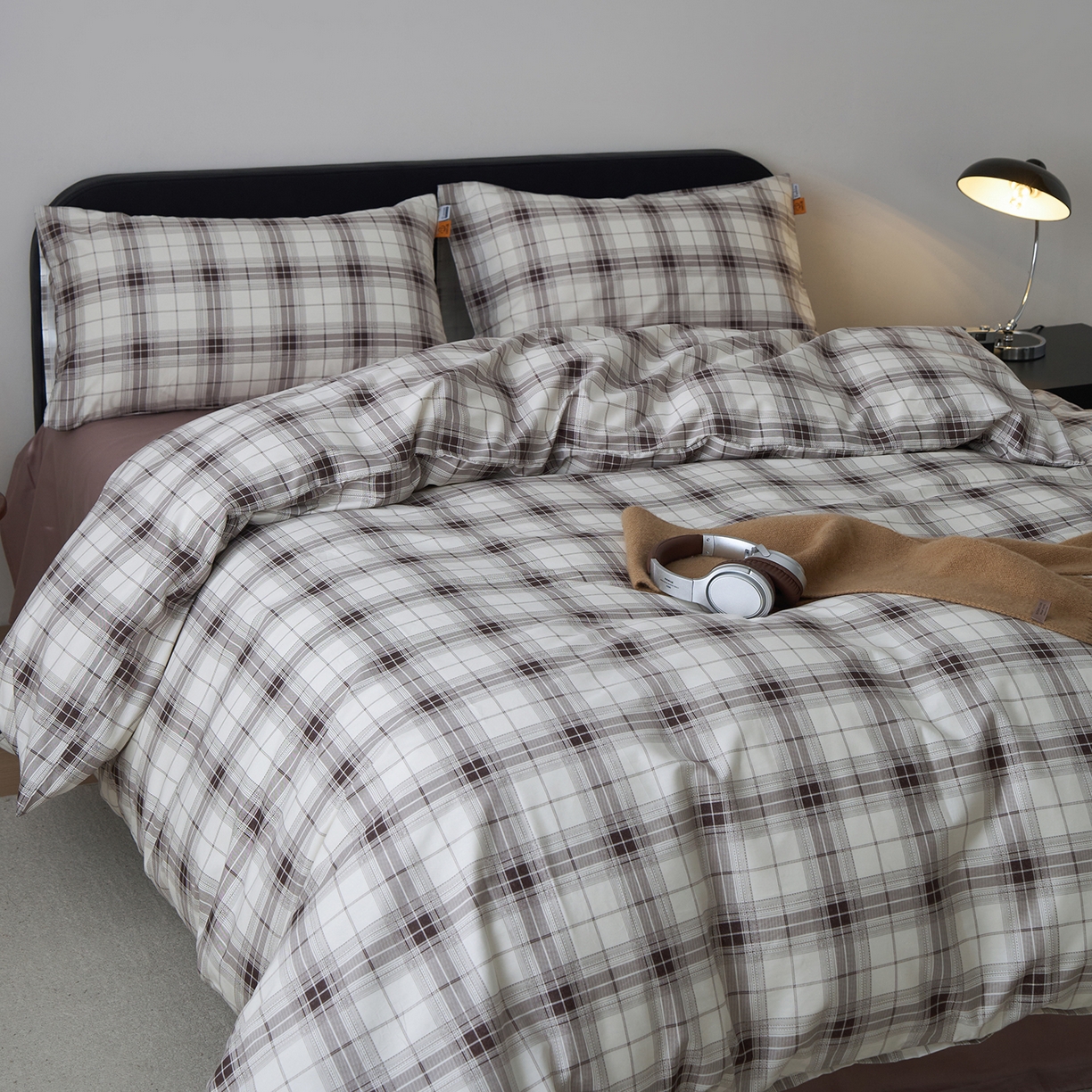 91家纺网 家纺一手货源 找家纺 简宜家居（朝初家纺） 2026新款简约格子40支13070纯棉全棉四件套 英伦-棕咖