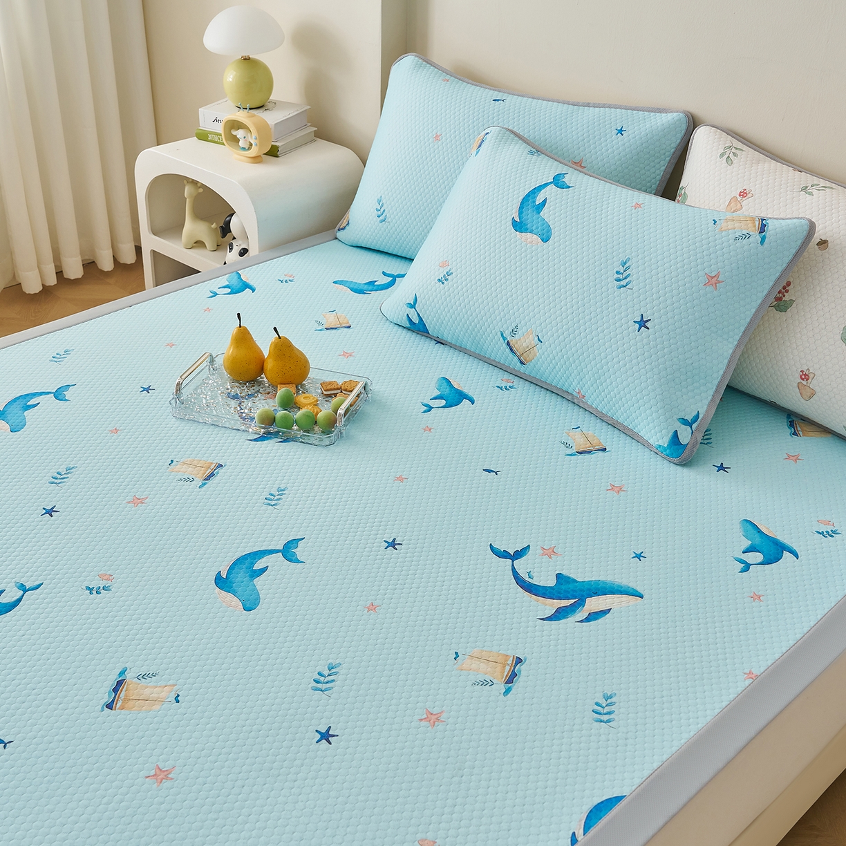 91家纺网 家纺一手货源 找家纺 家品罗兰 2026新款夏季A类印花冰豆豆凉席三明治透气网冰丝凉席家用双人冰丝席床单-大床图 海洋世界