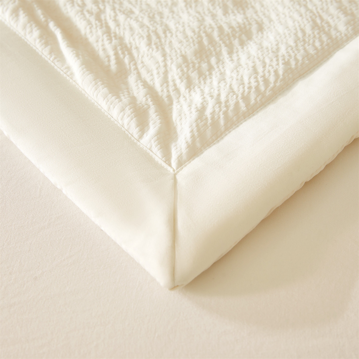 91家纺网 家纺一手货源 找家纺 招财星家纺 2026新款A类奶芙棉大豆夏被四件套空调被被子夏凉被芯薄被子（带质检报告买家秀） 奶芙芙-米白