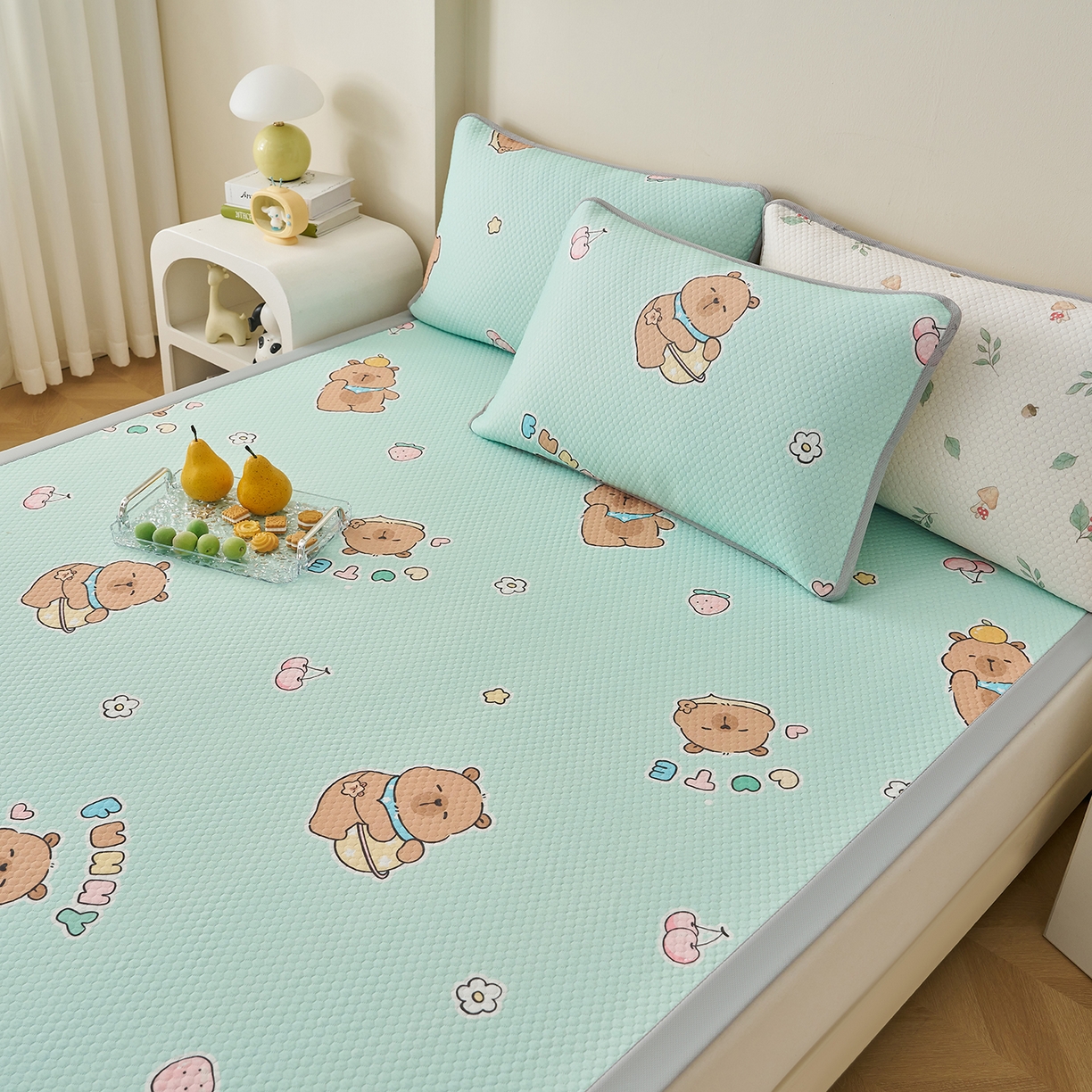 91家纺网 家纺一手货源 找家纺 家品罗兰 2026新款夏季A类印花冰豆豆凉席三明治透气网冰丝凉席家用双人冰丝席床单-大床图 卡皮巴拉