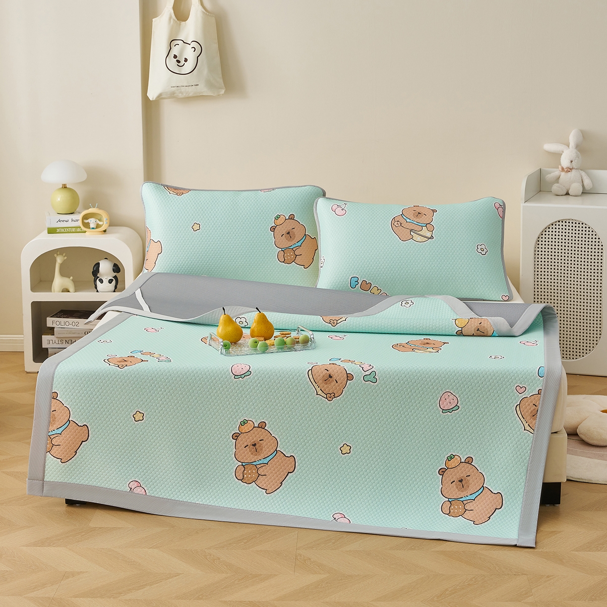 91家纺网 家纺一手货源 找家纺 家品罗兰 2026新款夏季A类印花冰豆豆凉席三明治透气网冰丝凉席家用双人冰丝席床单-大床图 卡皮巴拉