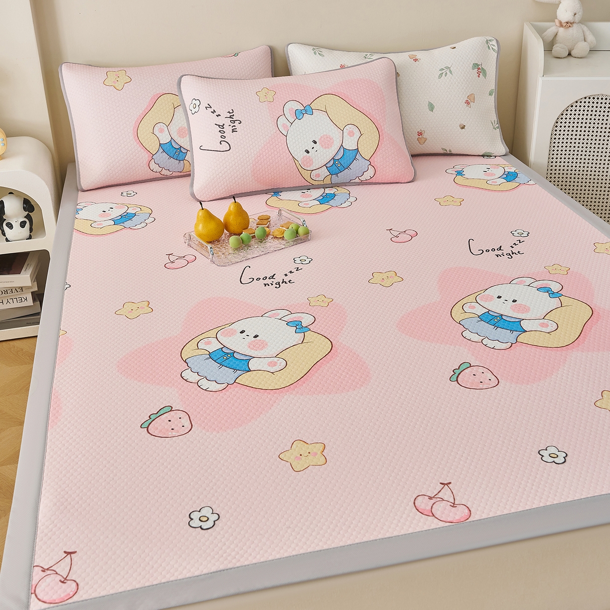 91家纺网 家纺一手货源 找家纺 家品罗兰 2026新款夏季A类印花冰豆豆凉席三明治透气网冰丝凉席家用双人冰丝席床单-大床图 兔宝贝