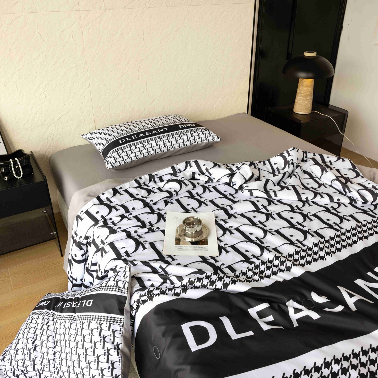 91家纺网 家纺一手货源 找家纺 色鬼布艺高端家居主号 2026春夏新款水洗真丝夏被夏凉被空调被四件套 爱迪