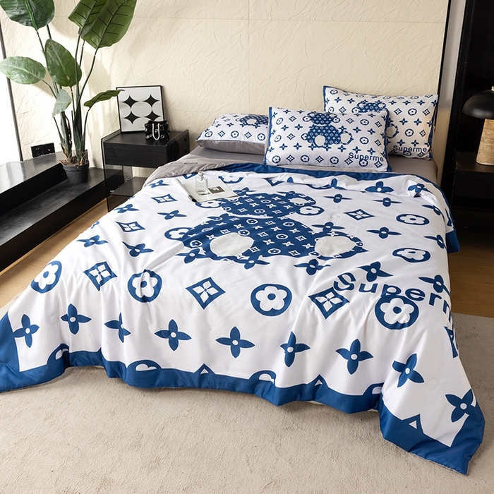 91家纺网 家纺一手货源 找家纺 色鬼布艺高端家居主号 2026春夏新款水洗真丝夏被夏凉被空调被四件套 公仔兰