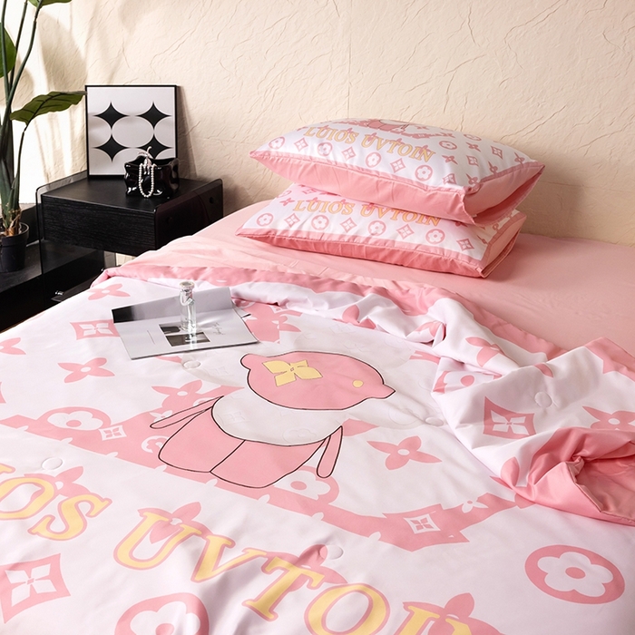 91家纺网 家纺一手货源 找家纺 色鬼布艺高端家居主号 2026春夏新款水洗真丝夏被夏凉被空调被四件套 太阳花粉