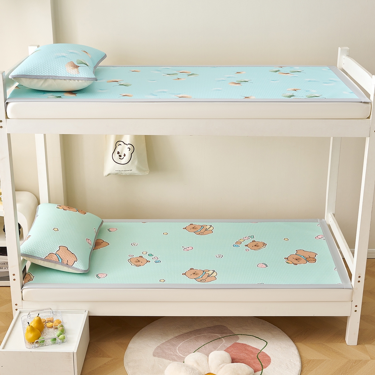 91家纺网 家纺一手货源 找家纺 家品罗兰 2026新款夏季A类印花冰豆豆凉席三明治透气网冰丝凉席家用双人冰丝席床单-学生床 卡皮巴拉