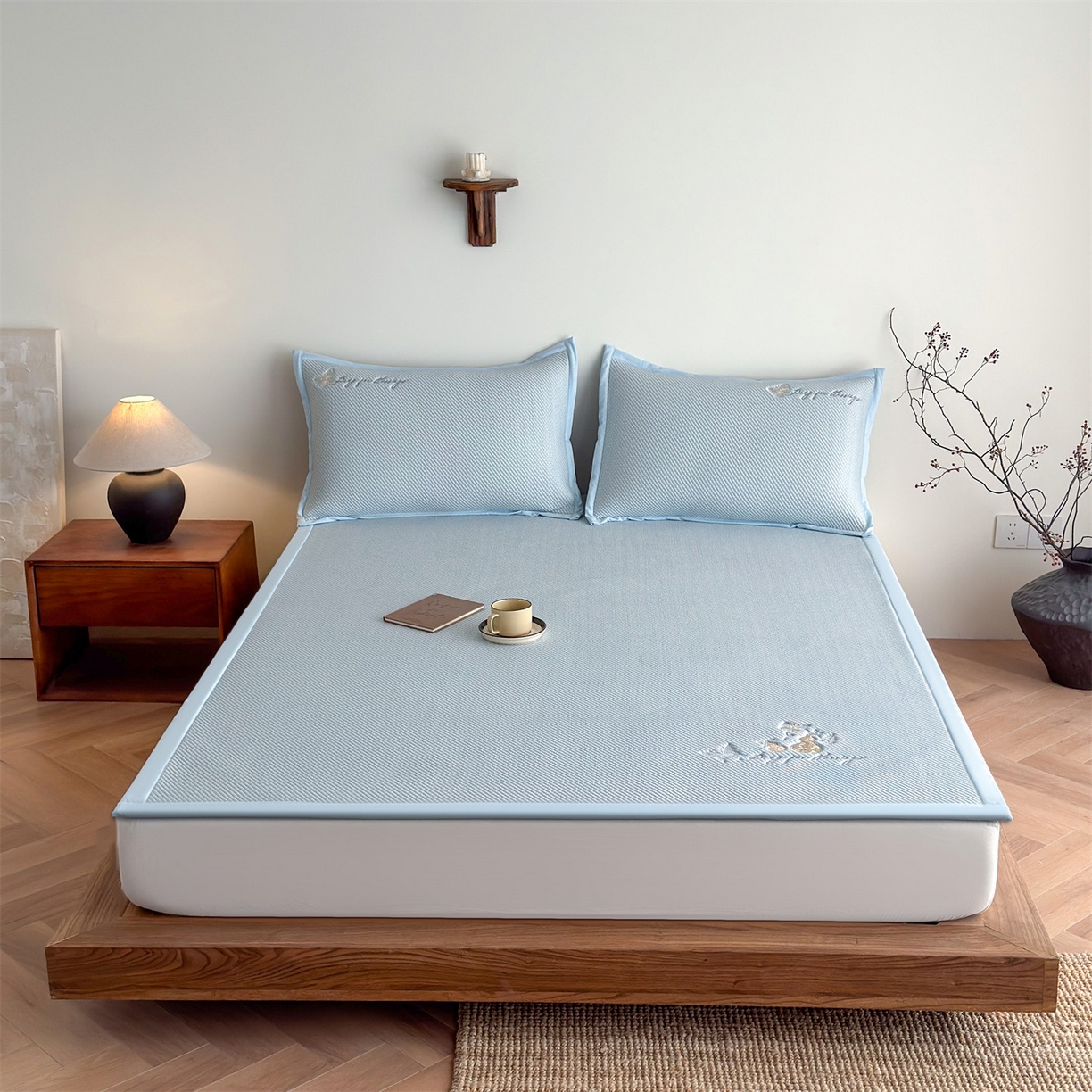 91家纺网 家纺一手货源 找家纺 鑫姿席业 2026新款5A抗菌PE提花凉感席凉席席子蝶舞福禄 蝶舞福禄-蓝（床席款）