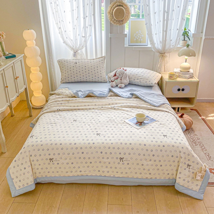 91家纺网 家纺一手货源 找家纺 爱屋及屋 2026新款小清新双层纱宽包边棉花被夏凉被空调被夏被 动感星星