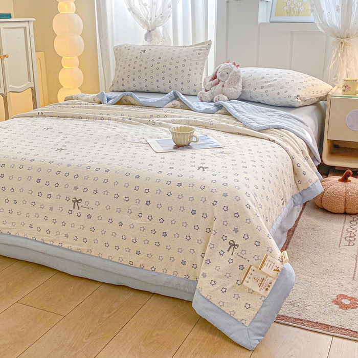 91家纺网 家纺一手货源 找家纺 爱屋及屋 2026新款小清新双层纱宽包边棉花被夏凉被空调被夏被 动感星星