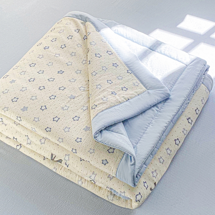 91家纺网 家纺一手货源 找家纺 爱屋及屋 2026新款小清新双层纱宽包边棉花被夏凉被空调被夏被 动感星星