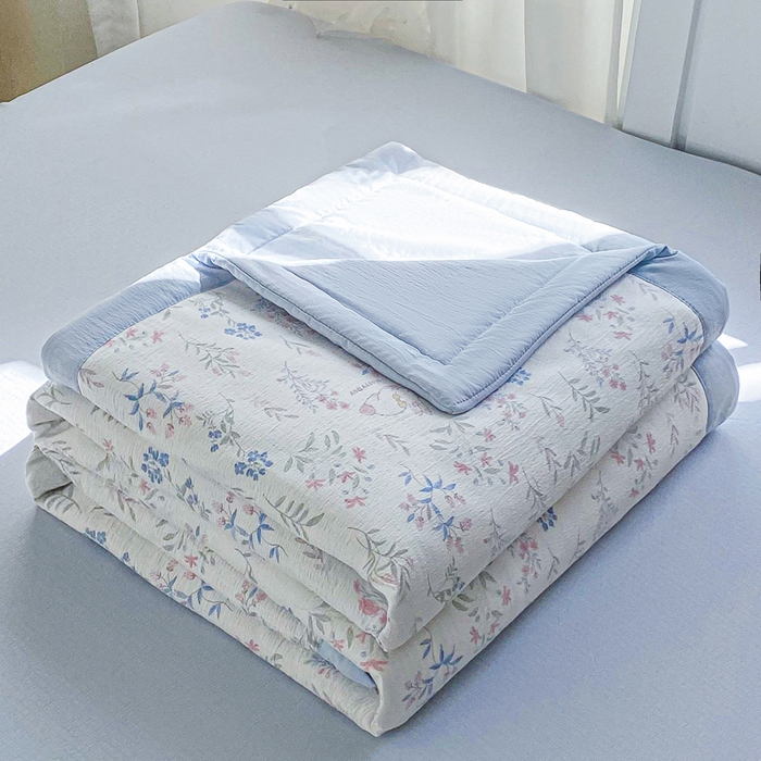 91家纺网 家纺一手货源 找家纺 爱屋及屋 2026新款小清新双层纱宽包边棉花被夏凉被空调被夏被 花之兔