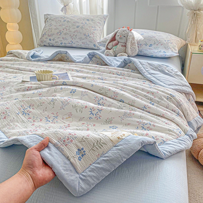 91家纺网 家纺一手货源 找家纺 爱屋及屋 2026新款小清新双层纱宽包边棉花被夏凉被空调被夏被 花之兔