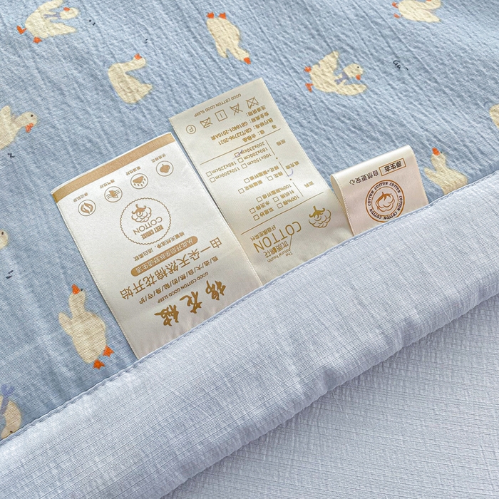 91家纺网 家纺一手货源 找家纺 爱屋及屋 2026新款小清新双层纱宽包边棉花被夏凉被空调被夏被 蓝色小丫