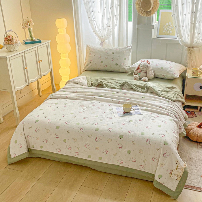 91家纺网 家纺一手货源 找家纺 爱屋及屋 2026新款小清新双层纱宽包边棉花被夏凉被空调被夏被 苹果猫