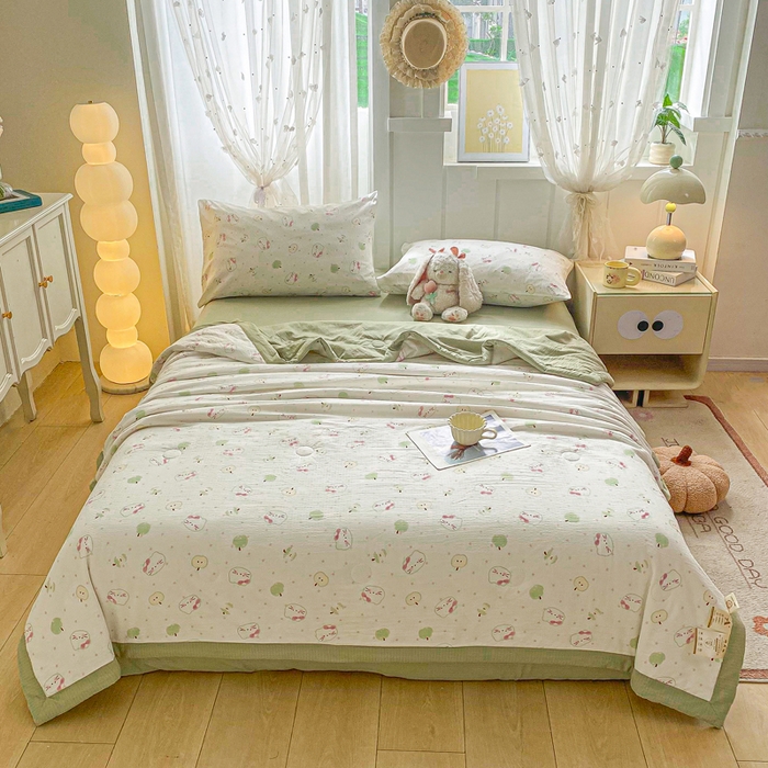 91家纺网 家纺一手货源 找家纺 爱屋及屋 2026新款小清新双层纱宽包边棉花被夏凉被空调被夏被 苹果猫