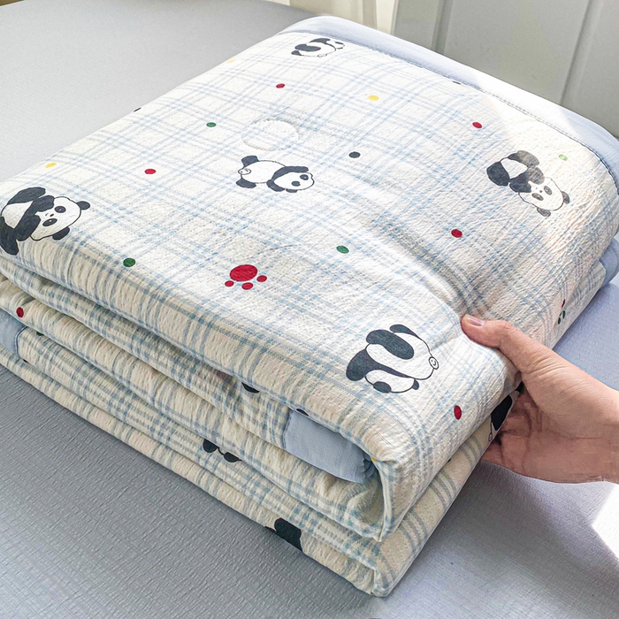 91家纺网 家纺一手货源 找家纺 爱屋及屋 2026新款小清新双层纱宽包边棉花被夏凉被空调被夏被 小熊猫
