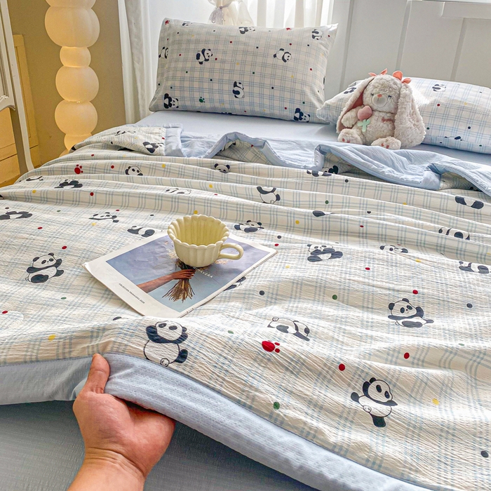 91家纺网 家纺一手货源 找家纺 爱屋及屋 2026新款小清新双层纱宽包边棉花被夏凉被空调被夏被 小熊猫