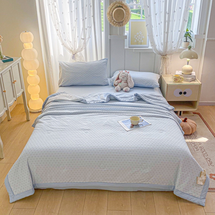 91家纺网 家纺一手货源 找家纺 爱屋及屋 2026新款小清新双层纱宽包边棉花被夏凉被空调被夏被 云感-蓝