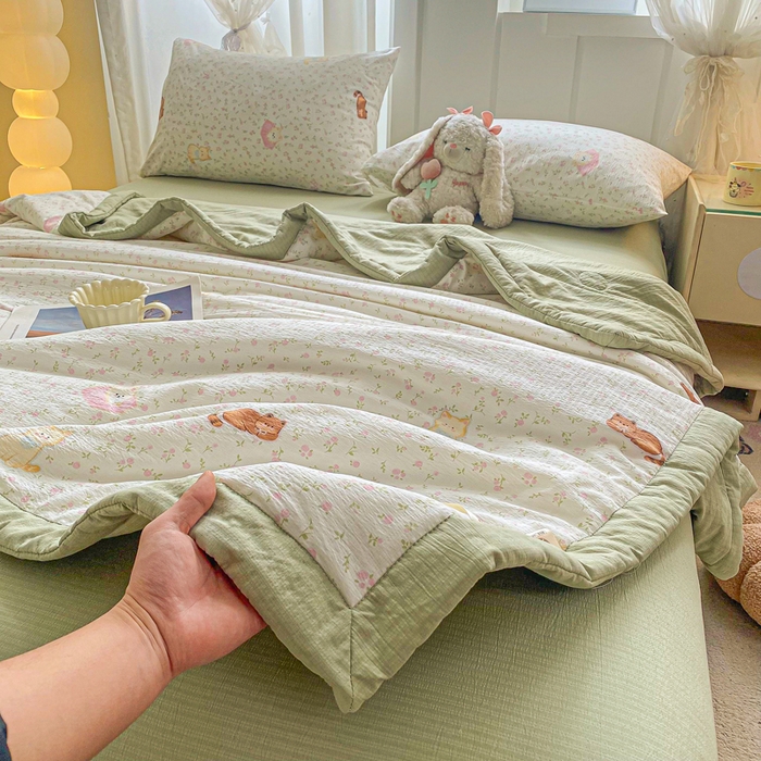 91家纺网 家纺一手货源 找家纺 爱屋及屋 2026新款小清新双层纱宽包边棉花被夏凉被空调被夏被 治愈小猫