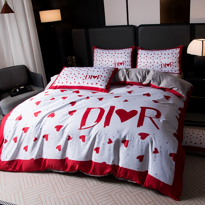 91家纺网 家纺一手货源 找家纺 色鬼布艺高端家居主号 2026春夏新款外贸跨境欧美轻奢潮牌水洗真丝四件套印花四件套 爱心