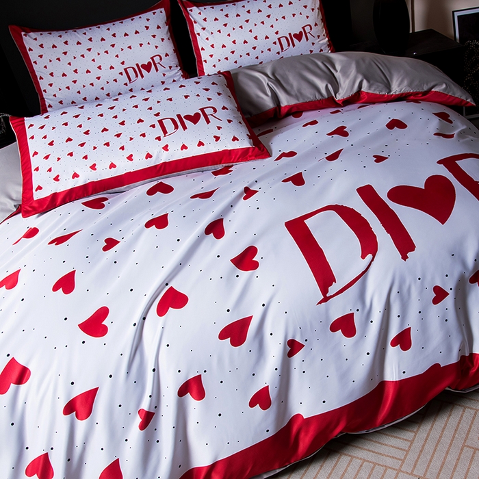 91家纺网 家纺一手货源 找家纺 色鬼布艺高端家居主号 2026春夏新款外贸跨境欧美轻奢潮牌水洗真丝四件套印花四件套 爱心