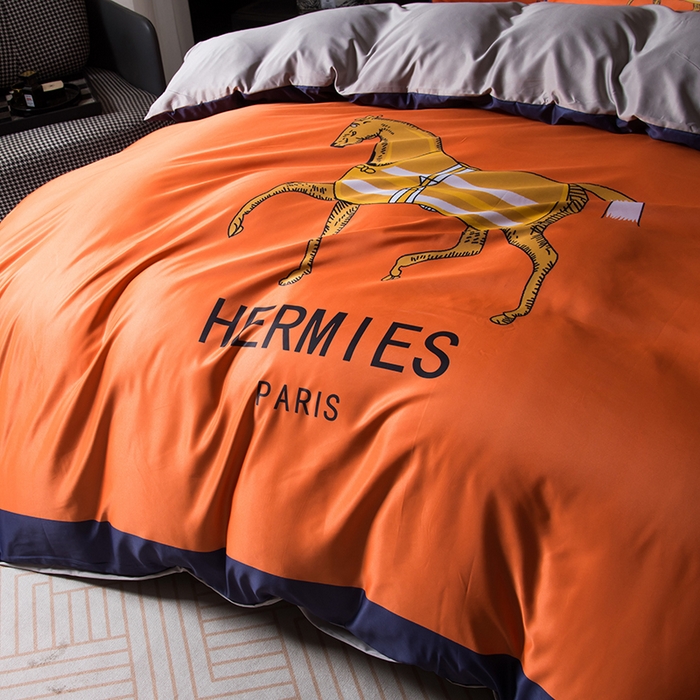 91家纺网 家纺一手货源 找家纺 色鬼布艺高端家居主号 2026春夏新款外贸跨境欧美轻奢潮牌水洗真丝四件套印花四件套 皇家马