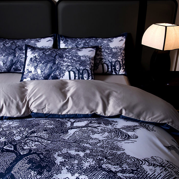 91家纺网 家纺一手货源 找家纺 色鬼布艺高端家居主号 2026春夏新款外贸跨境欧美轻奢潮牌水洗真丝四件套印花四件套 蓝森林