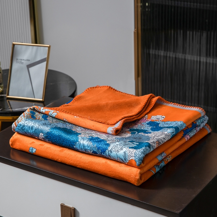 91家纺网 家纺一手货源 找家纺 色鬼布艺高端家居主号 2026新款银狐绒毯 轻扬花依橙