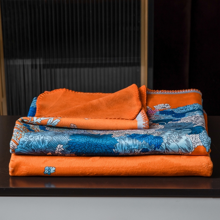 91家纺网 家纺一手货源 找家纺 色鬼布艺高端家居主号 2026新款银狐绒毯 轻扬花依橙