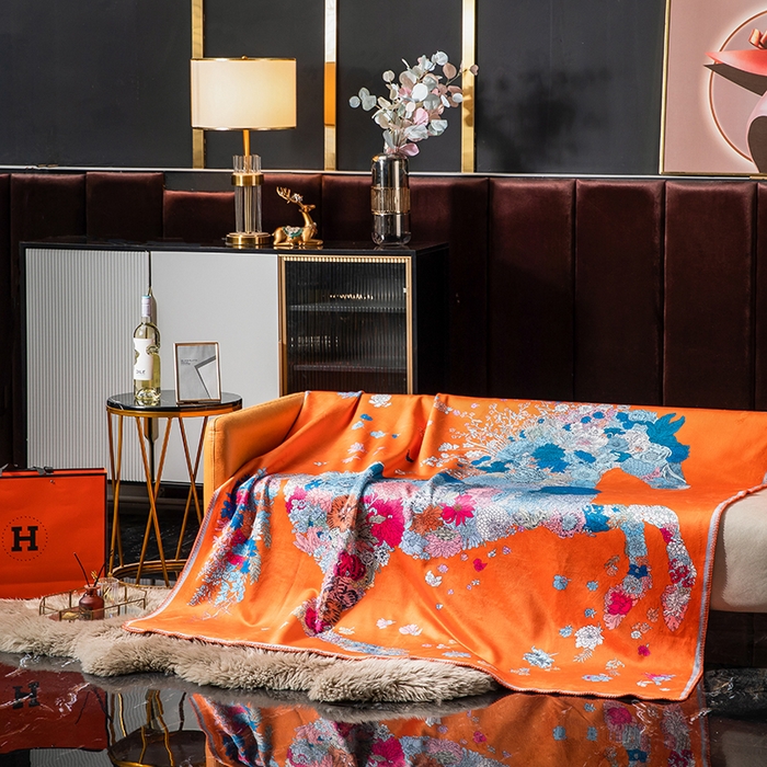 91家纺网 家纺一手货源 找家纺 色鬼布艺高端家居主号 2026新款银狐绒毯 轻扬花依橙