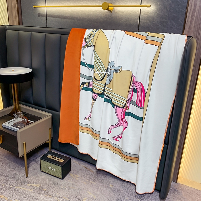 91家纺网 家纺一手货源 找家纺 色鬼布艺高端家居主号 2026新款银狐绒毯 赛马