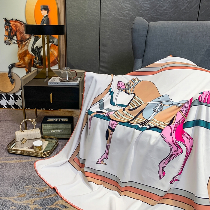 91家纺网 家纺一手货源 找家纺 色鬼布艺高端家居主号 2026新款银狐绒毯 赛马