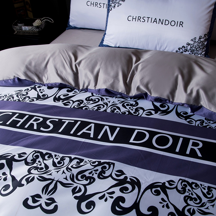 91家纺网 家纺一手货源 找家纺 色鬼布艺高端家居主号 2026春夏新款外贸跨境欧美轻奢潮牌水洗真丝四件套印花四件套 图腾