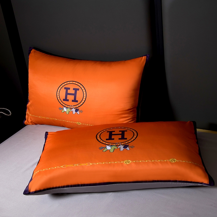 91家纺网 家纺一手货源 找家纺 色鬼布艺高端家居主号 2026春夏新款外贸跨境欧美轻奢潮牌水洗真丝四件套印花四件套 玩具马