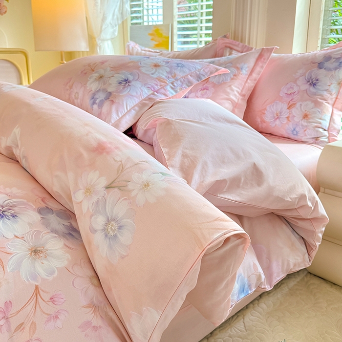 91家纺网 家纺一手货源 找家纺 巧玲珑 2026新款全棉纯棉13376数码印花四件套 绮梦芬芳-粉