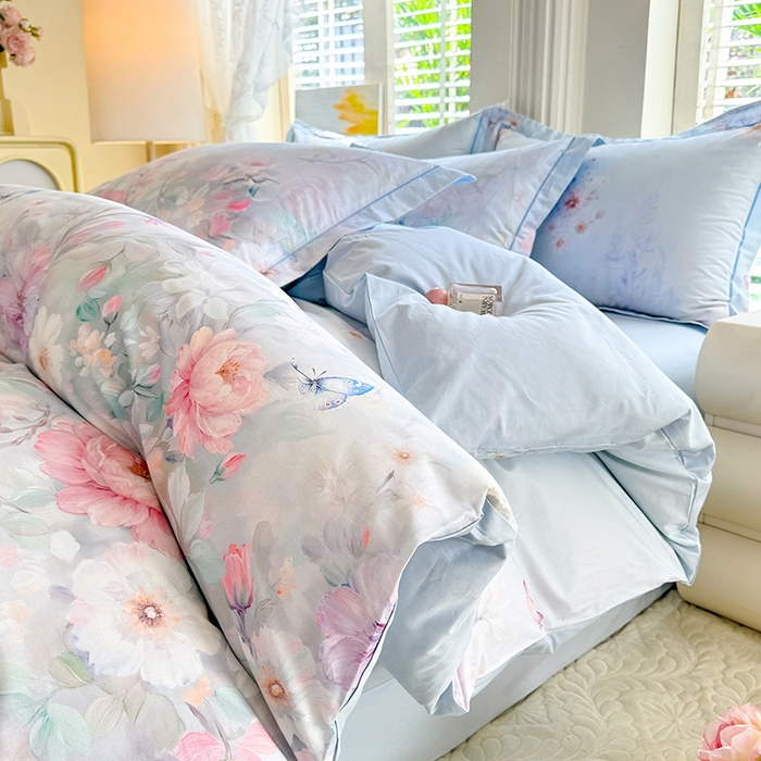 91家纺网 家纺一手货源 找家纺 巧玲珑 2026新款全棉纯棉13376数码印花四件套 素纱絮语-蓝