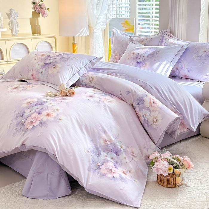 91家纺网 家纺一手货源 找家纺 巧玲珑 2026新款全棉纯棉13376数码印花四件套 林间拾花-紫