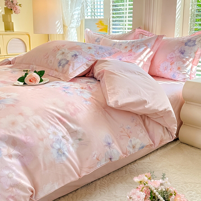 91家纺网 家纺一手货源 找家纺 巧玲珑 2026新款全棉纯棉13376数码印花四件套 绮梦芬芳-粉