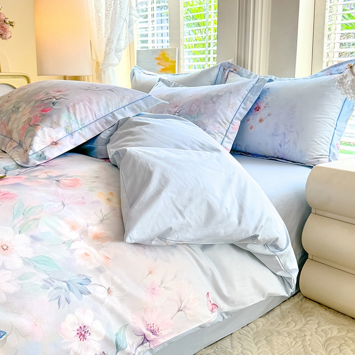 91家纺网 家纺一手货源 找家纺 巧玲珑 2026新款全棉纯棉13376数码印花四件套 素纱絮语-蓝