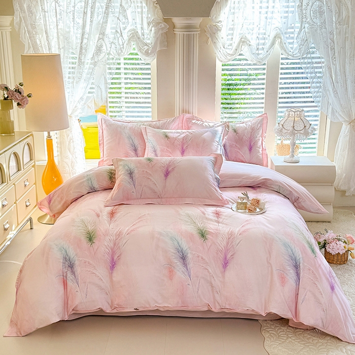 91家纺网 家纺一手货源 找家纺 巧玲珑 2026新款全棉纯棉13376数码印花四件套 穗芒漫歌-粉