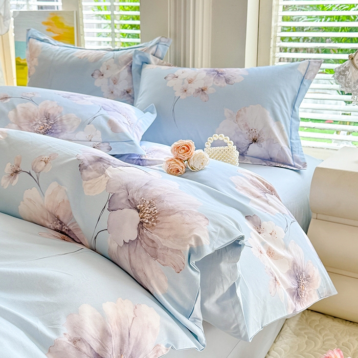 91家纺网 家纺一手货源 找家纺 巧玲珑 2026新款全棉纯棉13376数码印花四件套 云屏浅梦-蓝