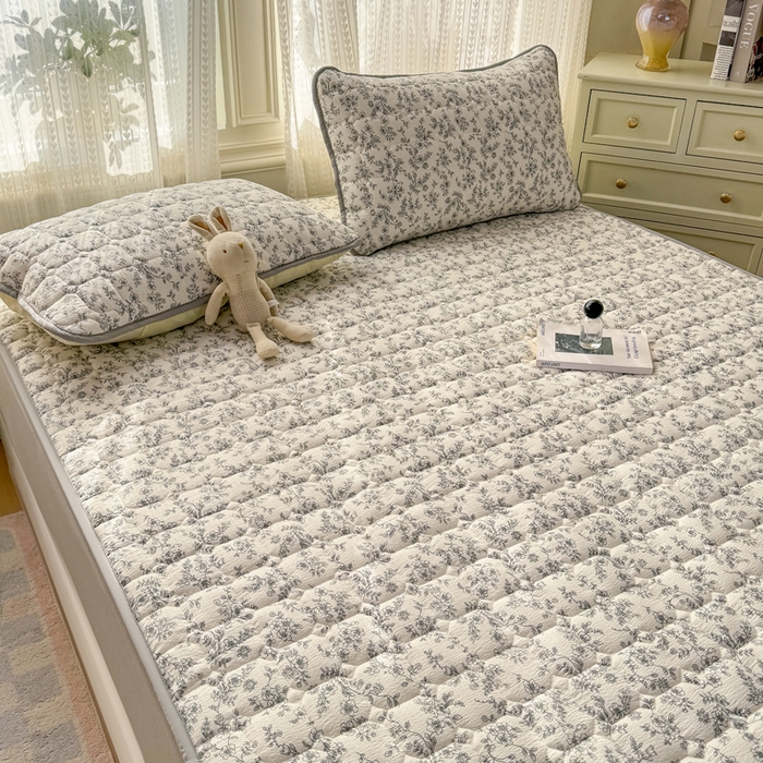 91家纺网 家纺一手货源 找家纺 优品惠 2026新款A类云感双层纱防滑隔脏防水夹棉床笠单品床笠单件 CL小苍兰(普通款)